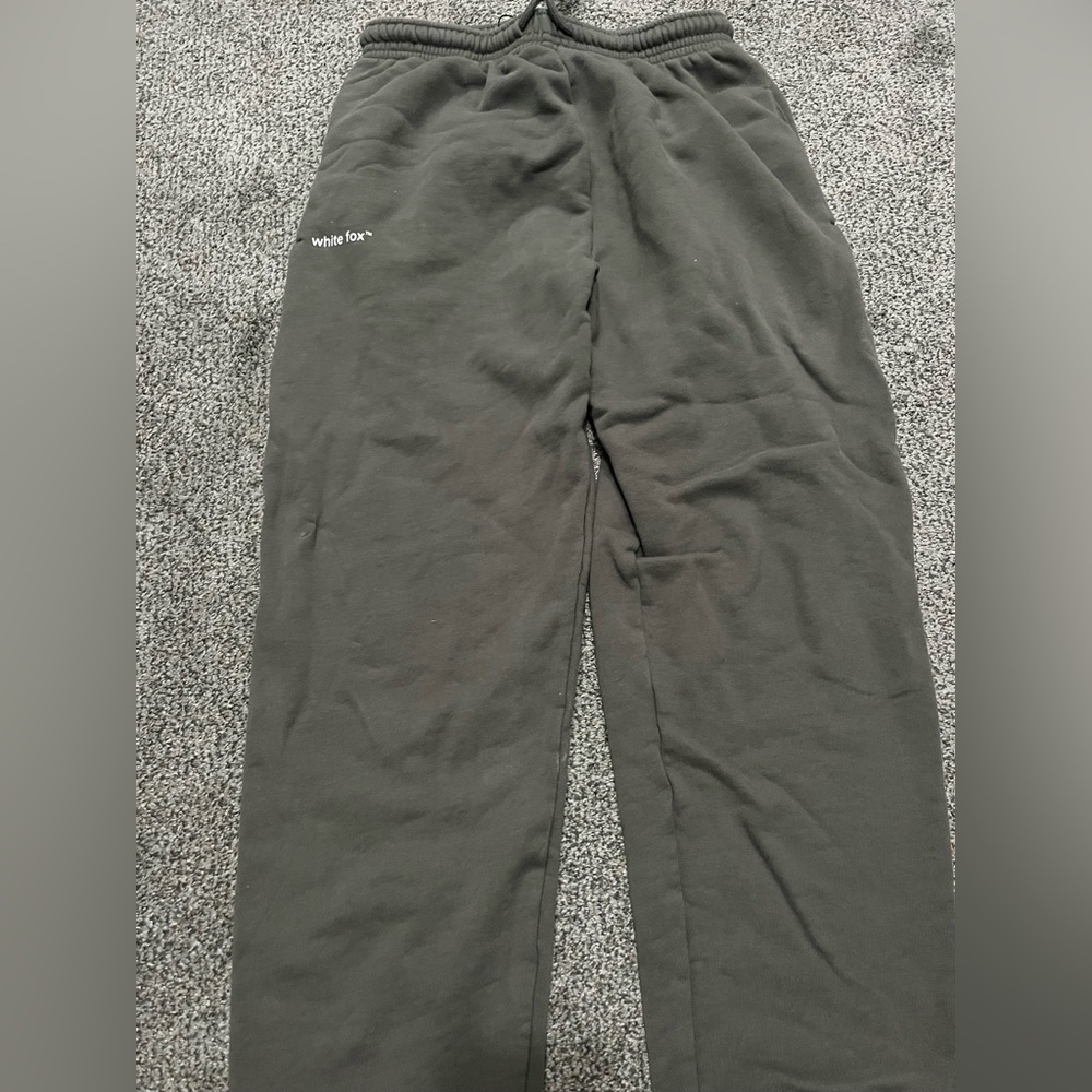 white fox jogger
